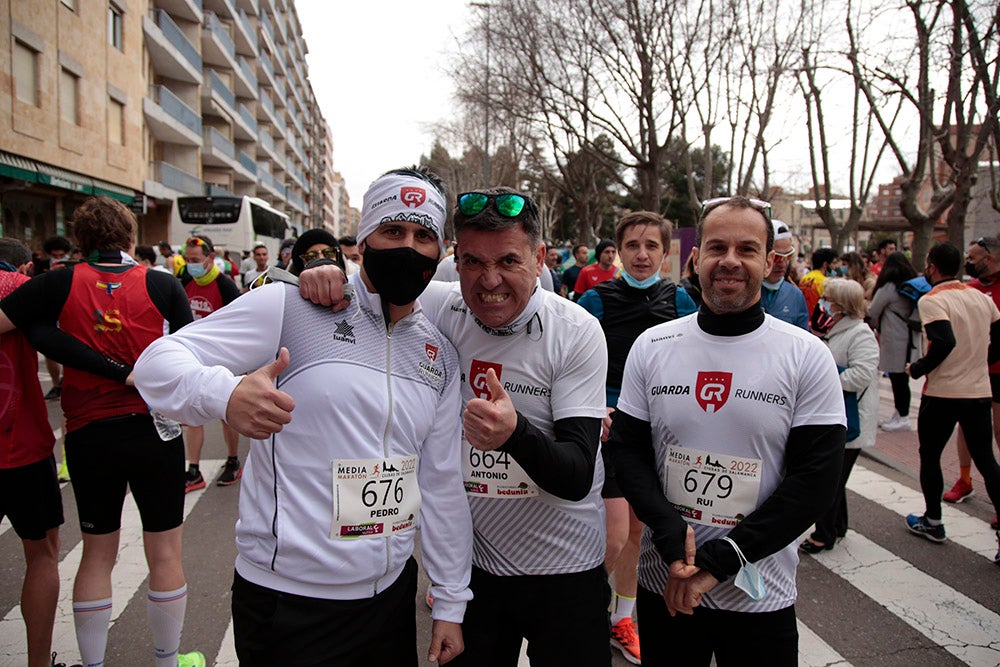 El Paseo de la Estación se convirtió en lugar de reencuentro de los participantes en la Media Maratón Ciudad de Salamanca