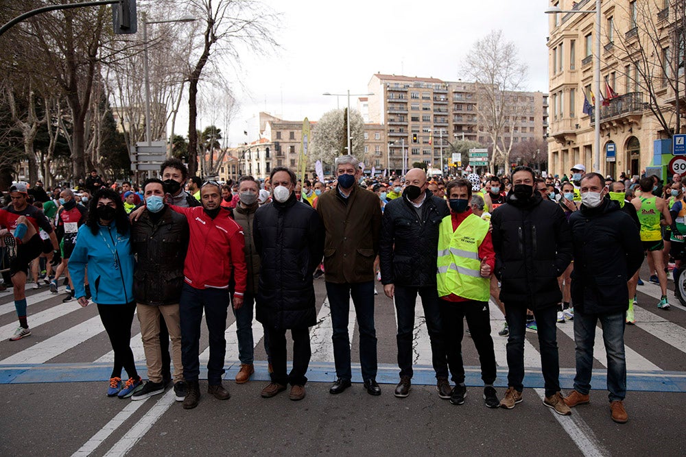 El Paseo de la Estación se convirtió en lugar de reencuentro de los participantes en la Media Maratón Ciudad de Salamanca