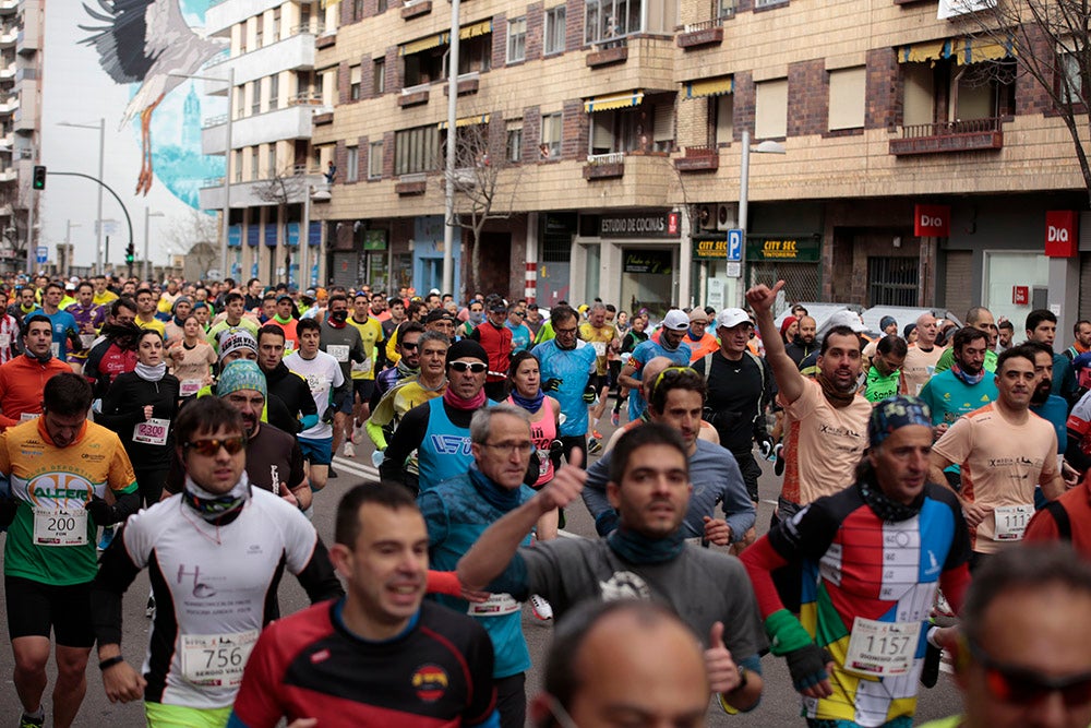 El Paseo de la Estación se convirtió en lugar de reencuentro de los participantes en la Media Maratón Ciudad de Salamanca