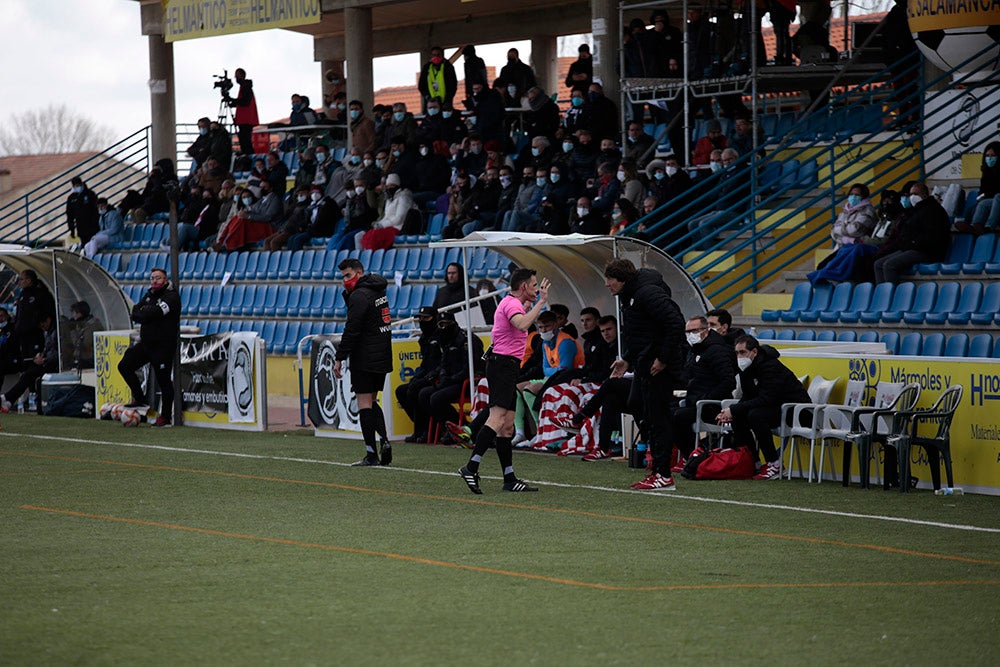 La falta de puntería condena a Unionistas a su tercera derrota seguida ante el Bilbao Athletic (0-1) 