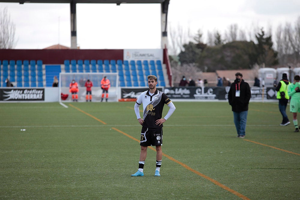 La falta de puntería condena a Unionistas a su tercera derrota seguida ante el Bilbao Athletic (0-1) 