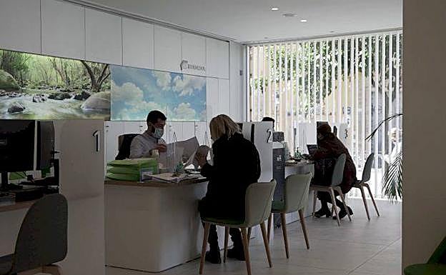 Iberdrola refuerza el 'cara a cara' y la atención personalizada