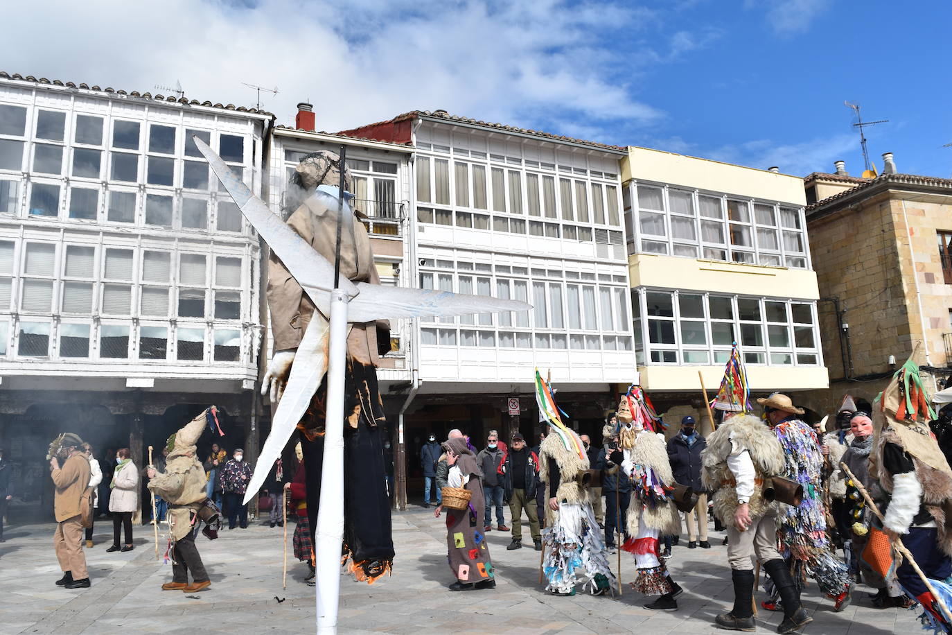 Las calles aguilarenses disfrutaron de las fiestas de los Carnavales.