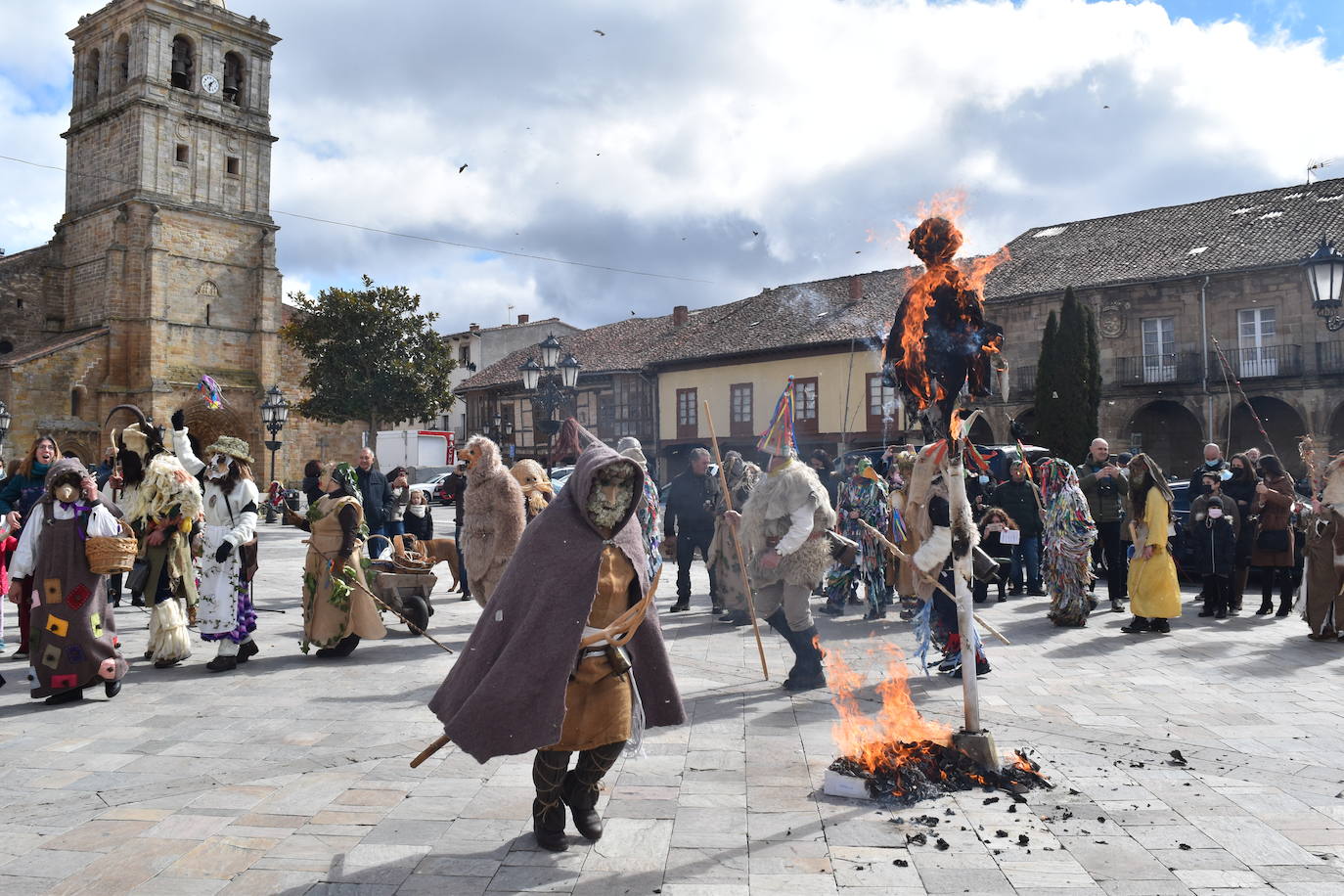 Las calles aguilarenses disfrutaron de las fiestas de los Carnavales.