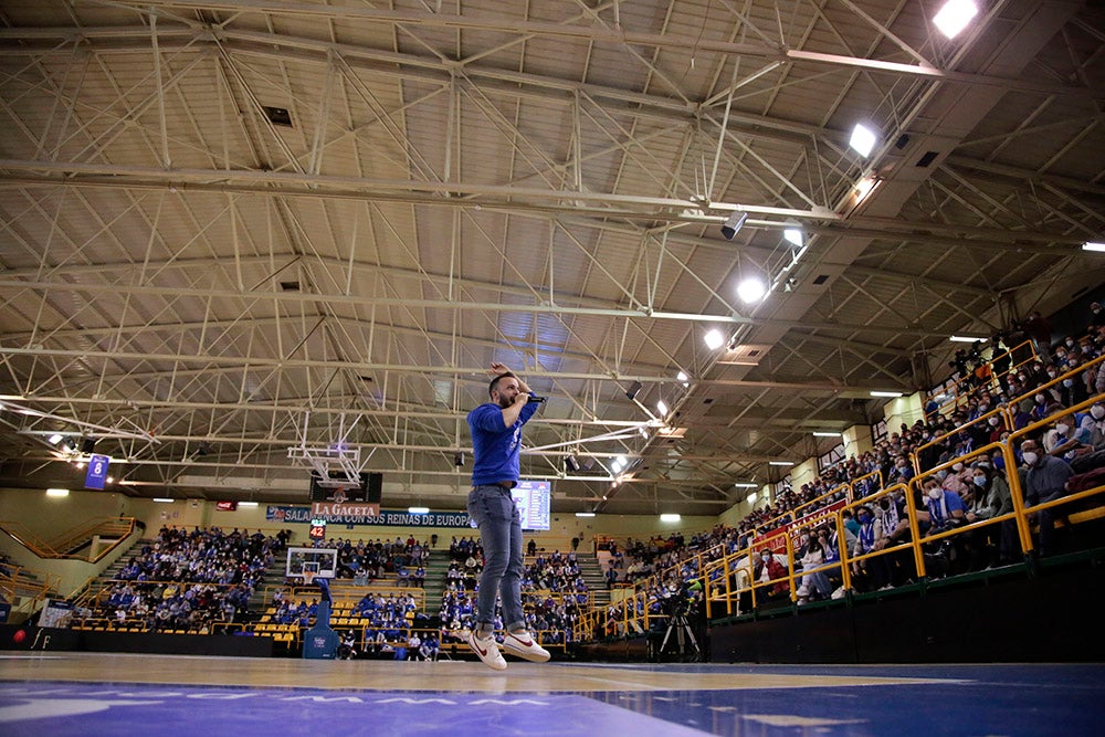 Extraordinario ambiente en un Würzburg que volvía al cien por cien de aforo y que empujó al CB Avenida a conseguir la primera victoria en la eliminatoria europea ante Girona 