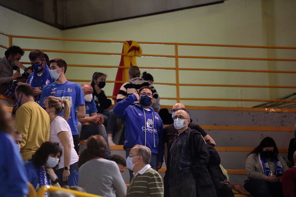 Extraordinario ambiente en un Würzburg que volvía al cien por cien de aforo y que empujó al CB Avenida a conseguir la primera victoria en la eliminatoria europea ante Girona 