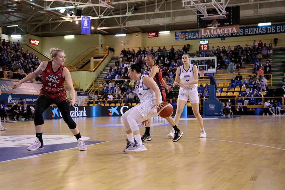 Un Avenida con corazón, compromiso y calidad se acerca a la Final-Four tras una exhibición ante Girona (77-63)