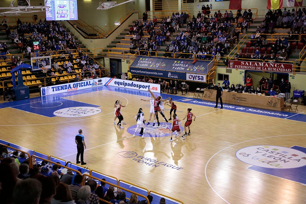 Un Avenida con corazón, compromiso y calidad se acerca a la Final-Four tras una exhibición ante Girona (77-63)