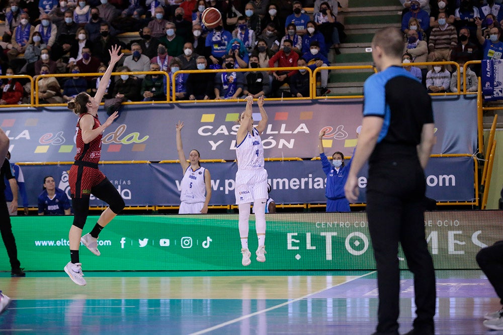 Un Avenida con corazón, compromiso y calidad se acerca a la Final-Four tras una exhibición ante Girona (77-63)