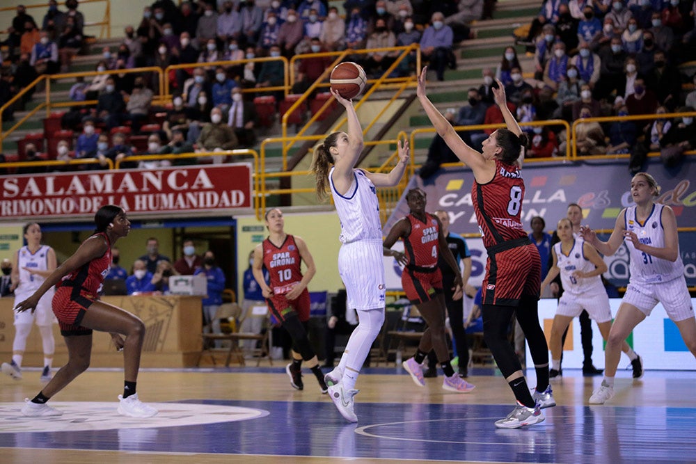 Un Avenida con corazón, compromiso y calidad se acerca a la Final-Four tras una exhibición ante Girona (77-63)