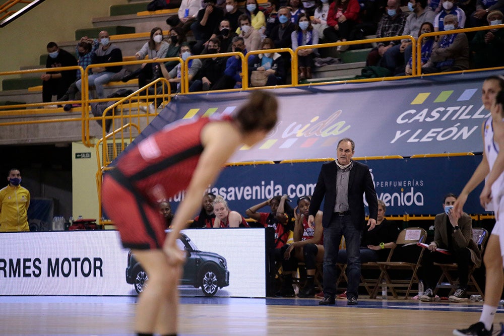 Un Avenida con corazón, compromiso y calidad se acerca a la Final-Four tras una exhibición ante Girona (77-63)