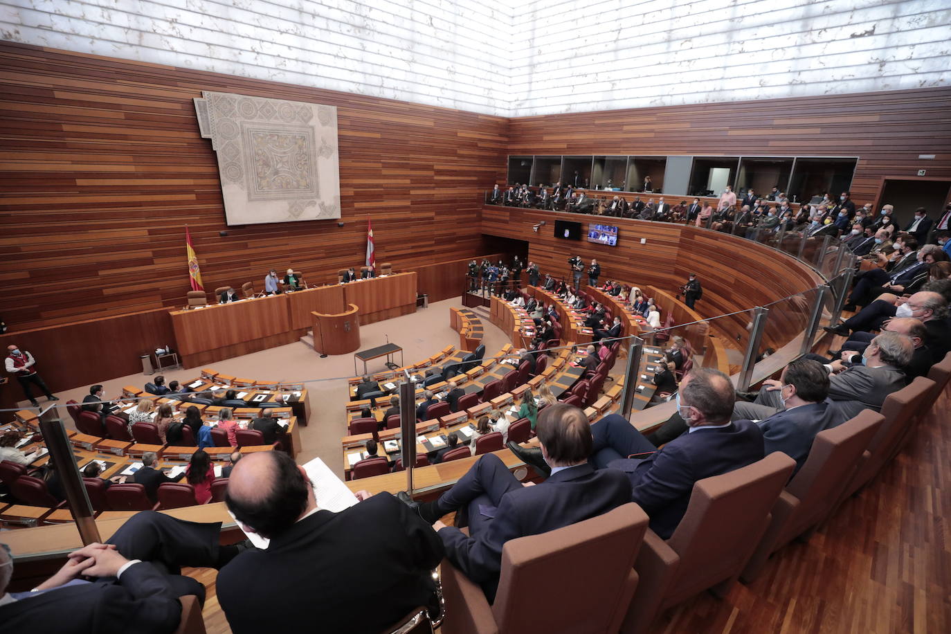 Diferentes momentos del acto de constitución de las Cortes. 