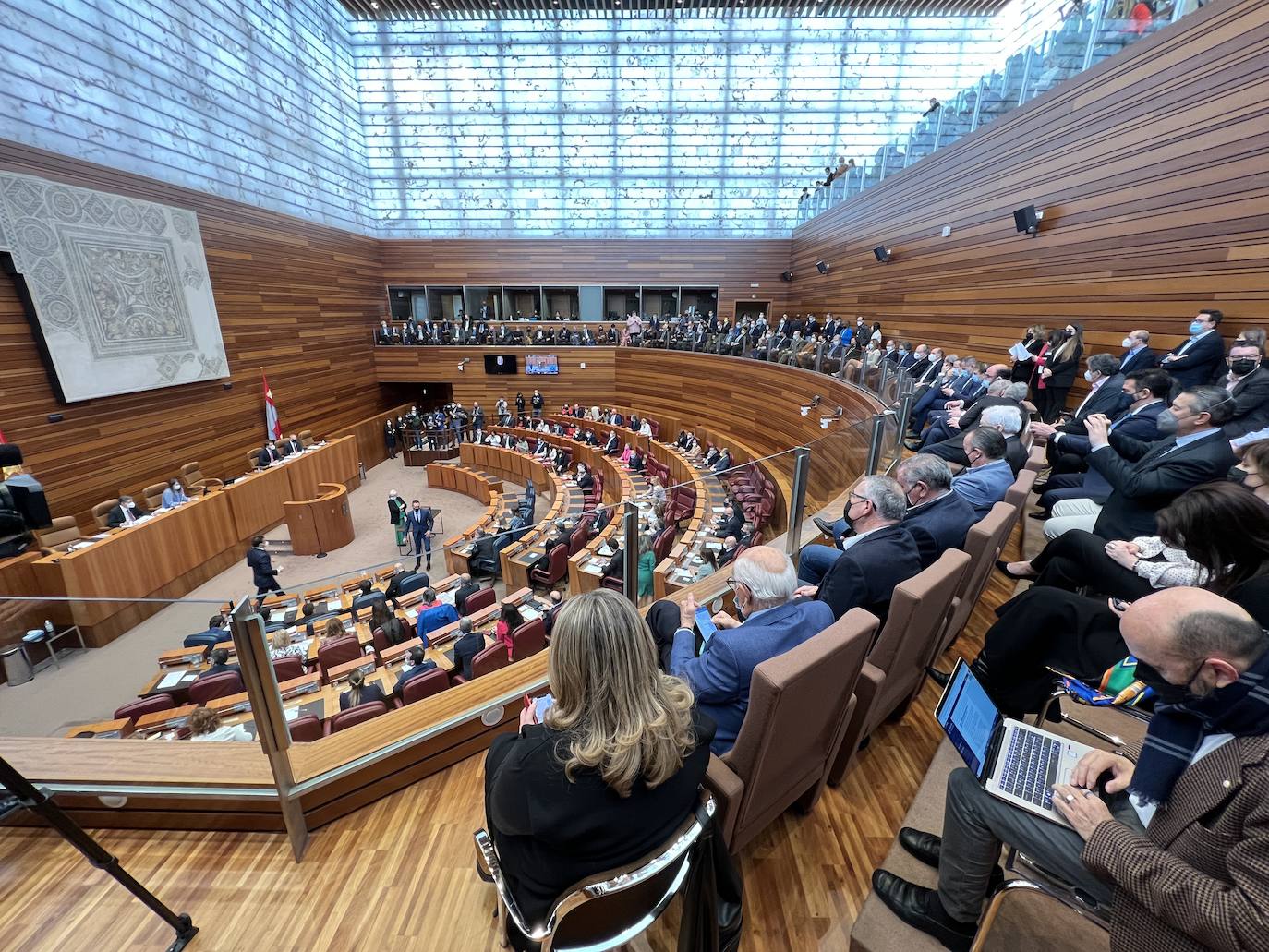 Diferentes momentos del acto de constitución de las Cortes. 