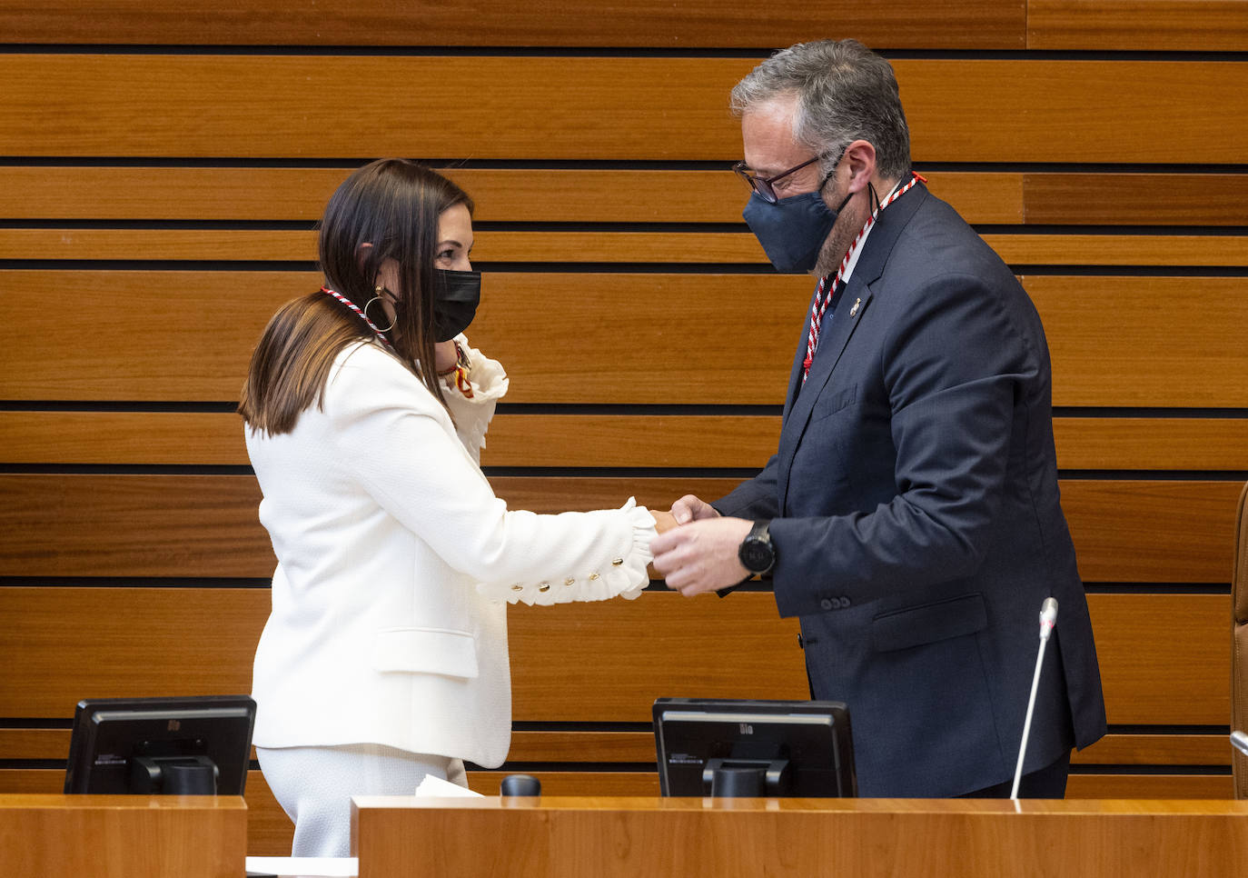 Diferentes momentos del acto de constitución de las Cortes. 