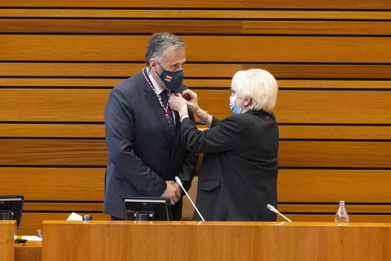 Diferentes momentos del acto de constitución de las Cortes. 