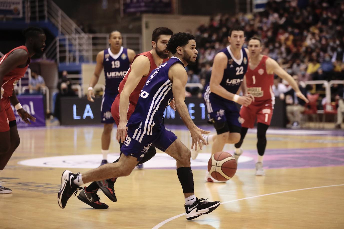 El UEMC Real Valladolid cae en casa ante el Basquet Girona. 