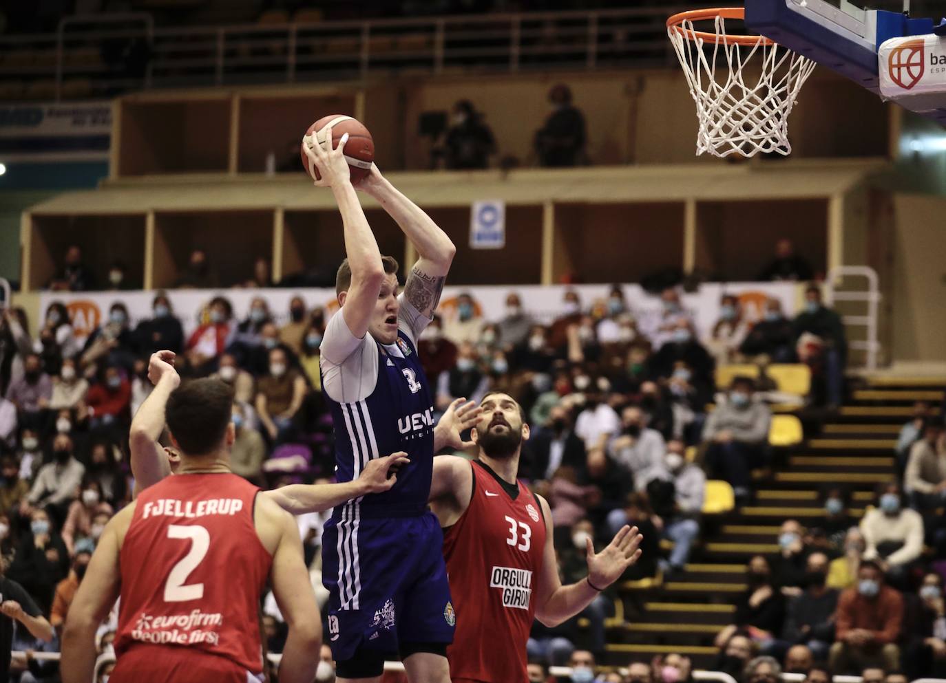 El UEMC Real Valladolid cae en casa ante el Basquet Girona. 