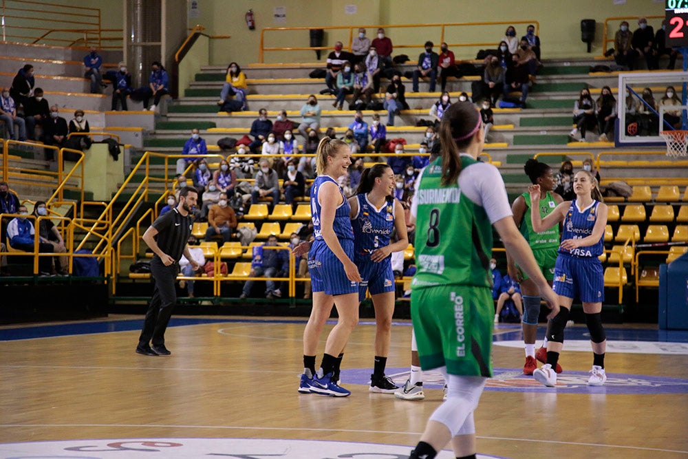 El CB Avenida alarga su esfuerzo frente a Araski antes de la batalla de Fontajau (75-56)