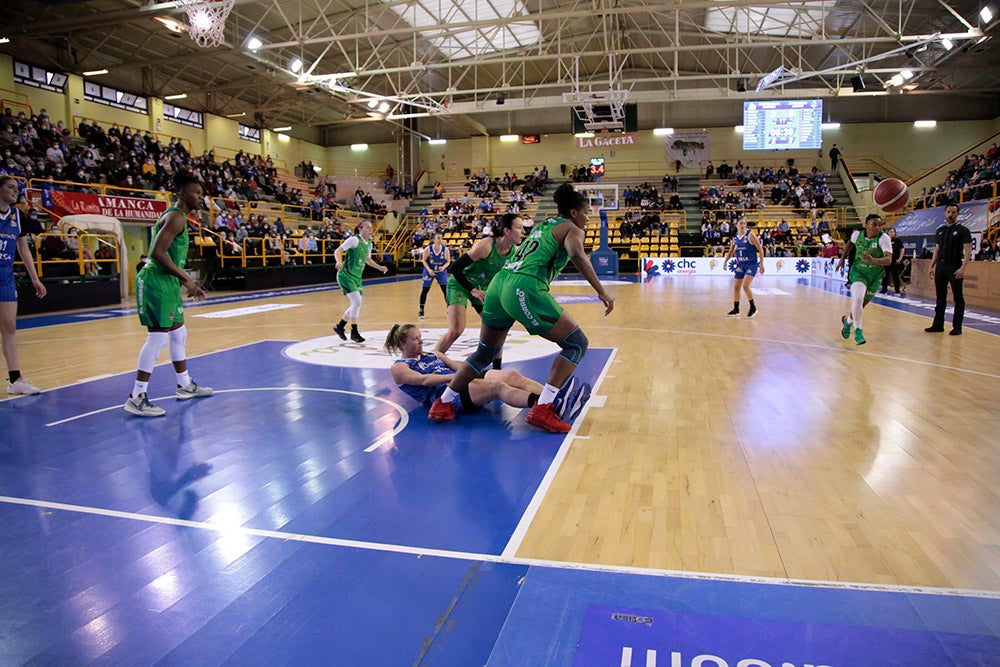 El CB Avenida alarga su esfuerzo frente a Araski antes de la batalla de Fontajau (75-56)
