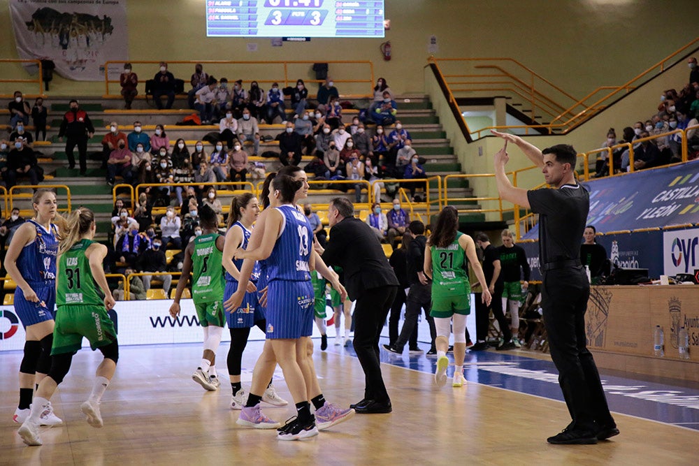El CB Avenida alarga su esfuerzo frente a Araski antes de la batalla de Fontajau (75-56)