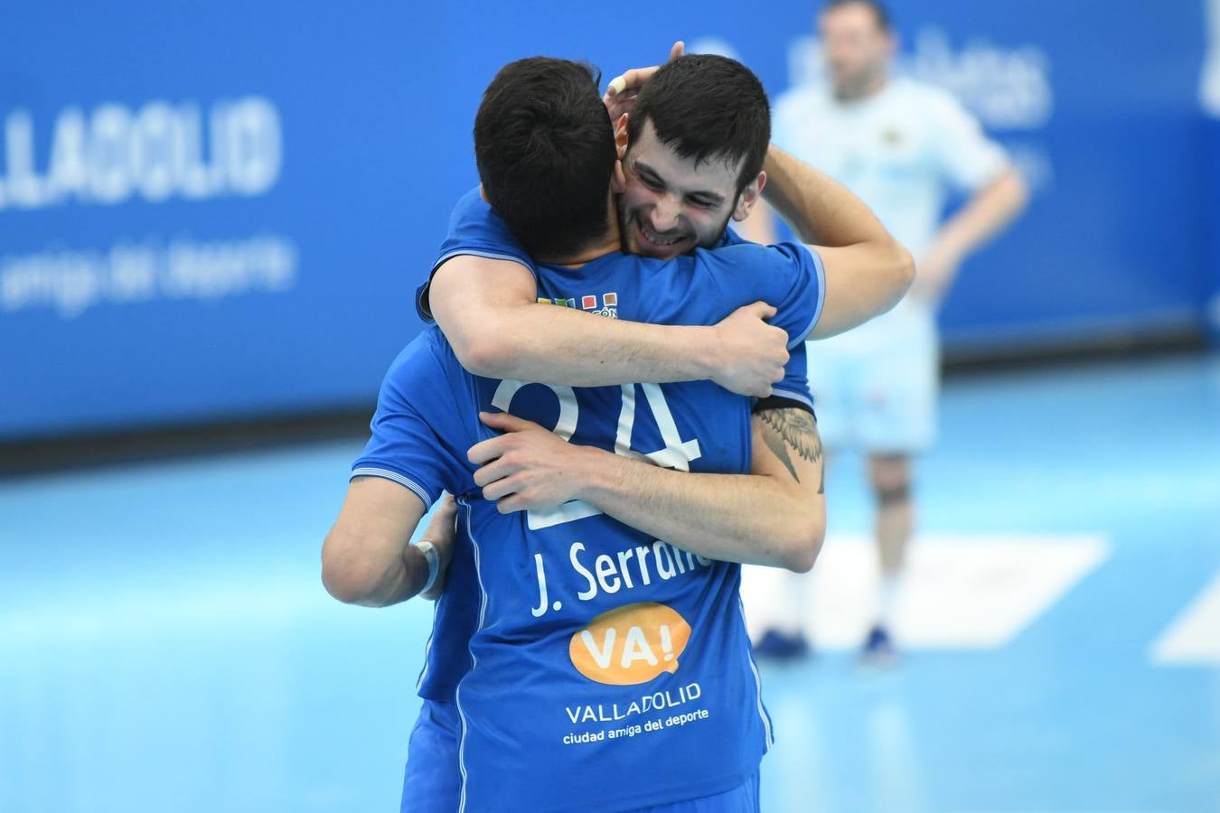 Fotos: El Recoletas Atlético Valladolid sale de puestos de descenso tras la victoria ante el Cangas (31-26)