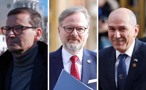 Los líderes de Polonia, República Checa y Eslovenia, Mateusz Morawiecki, Pietr Fiala y Janez Jansa, respectivamente, que viajaron este martes a Ucrania.