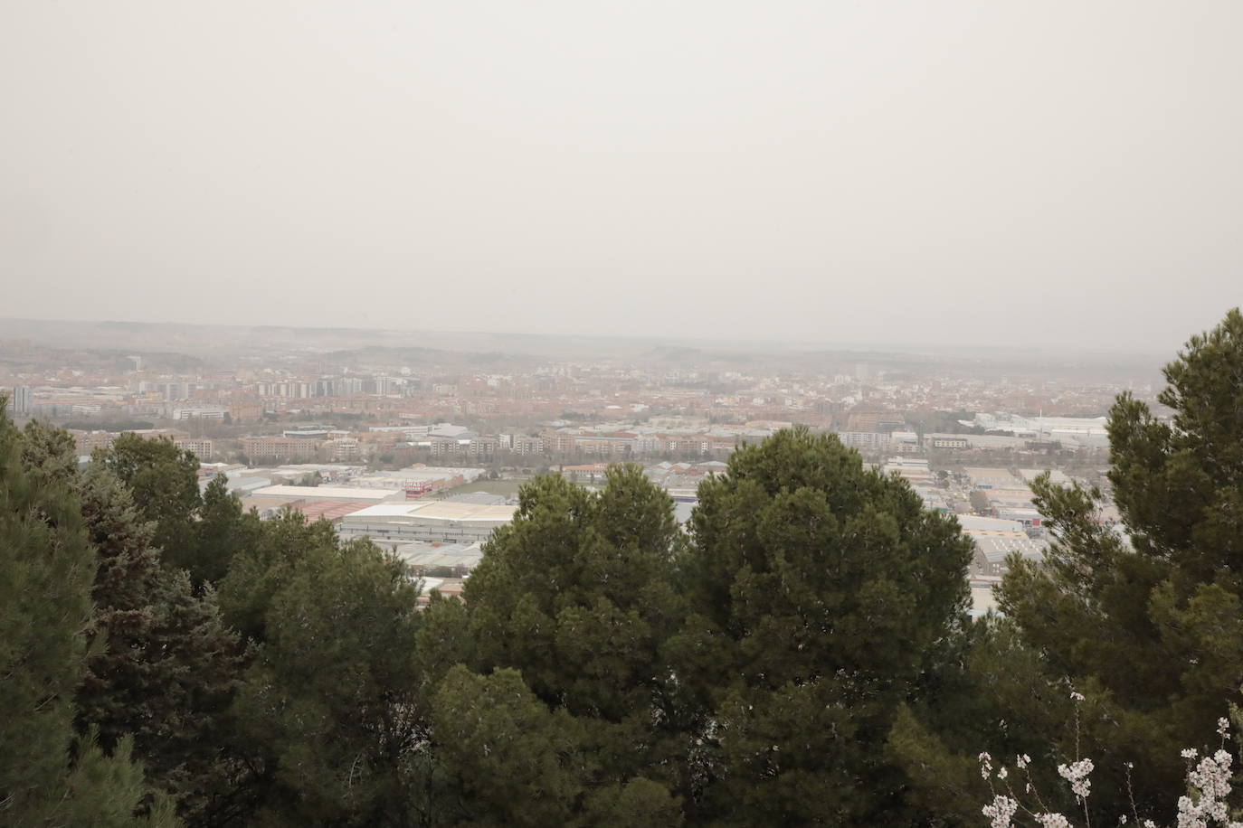 Fotos: Las estampas de la calima en Valladolid