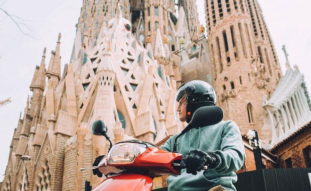 Cuánto te ahorrarías en gasolina si cambiases el coche por la moto