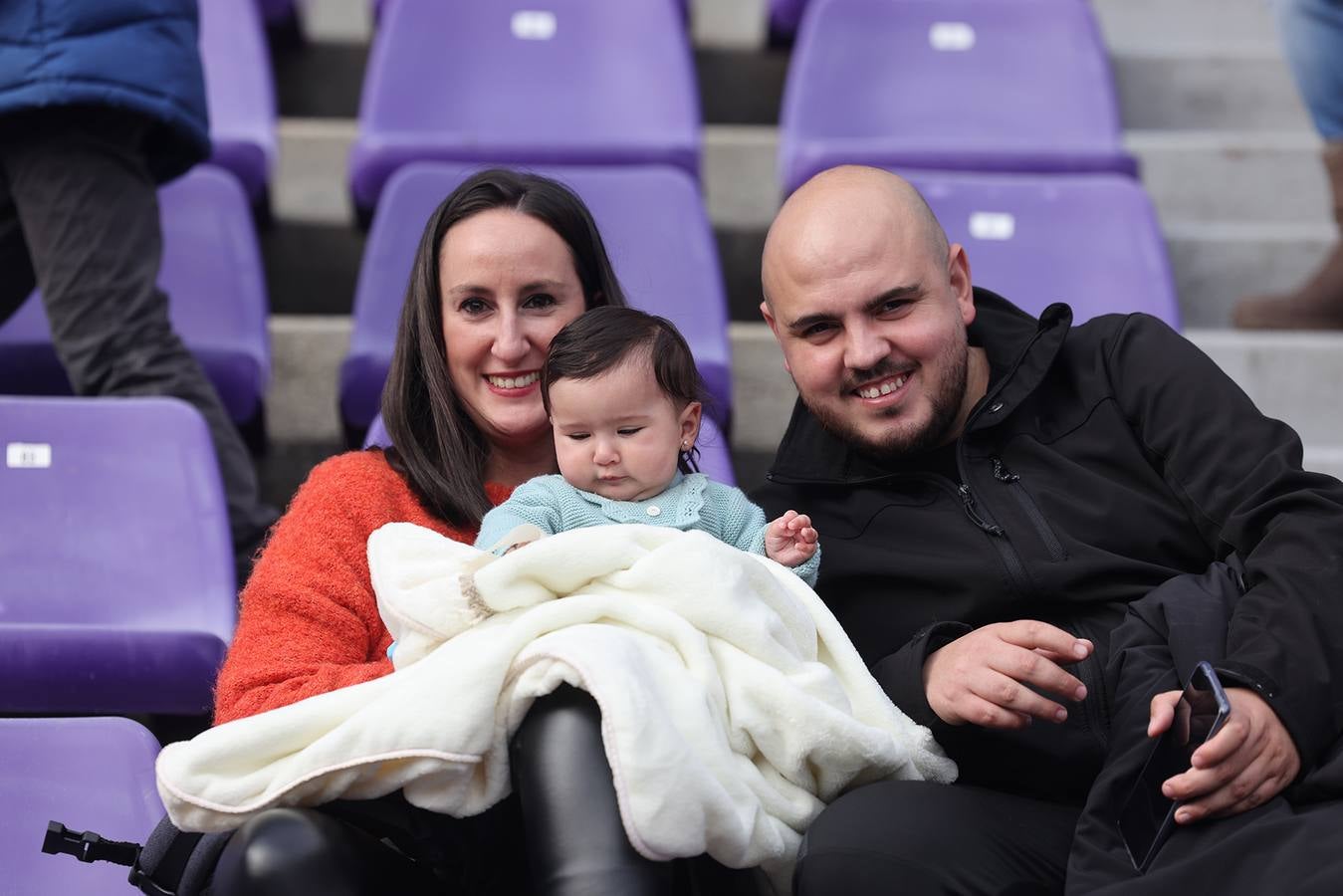 Fotos: Búscate en la grada del Zorrilla (I)