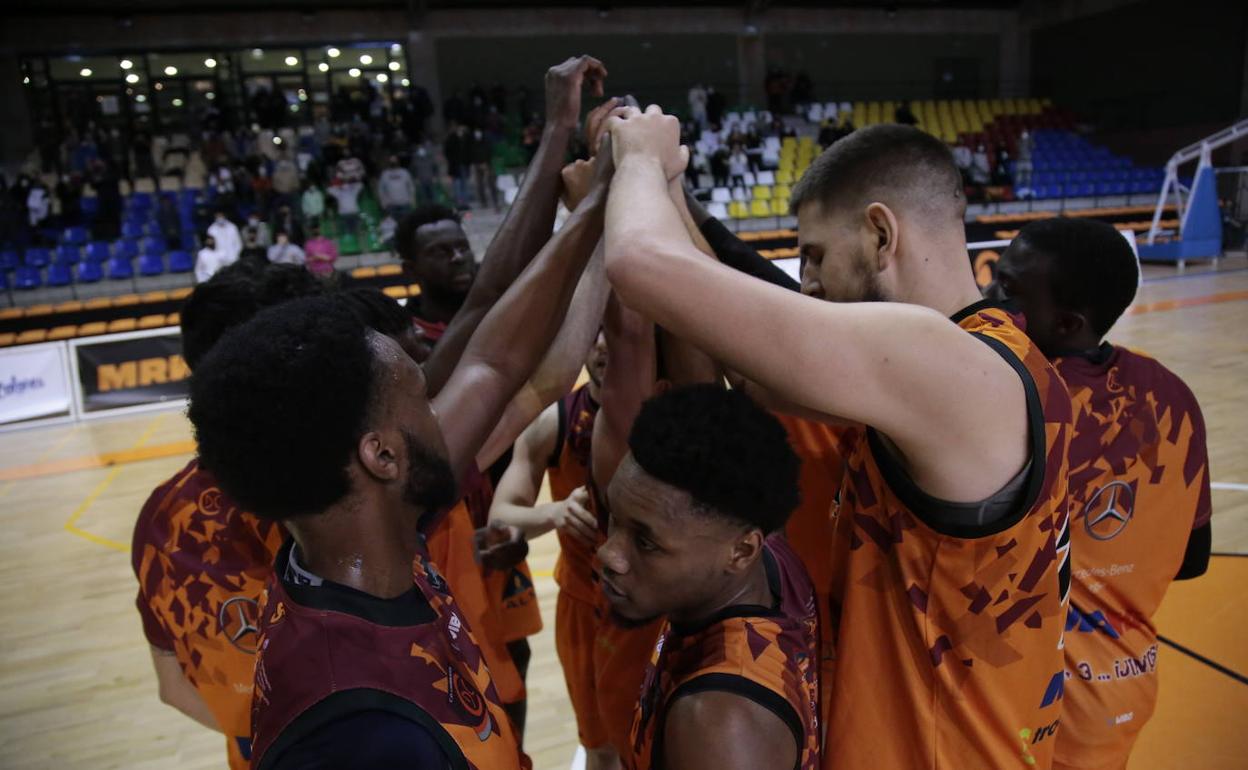 Decisivo partido para el Aquimisa Carbajosa Empresarial en Marbella por la salvación