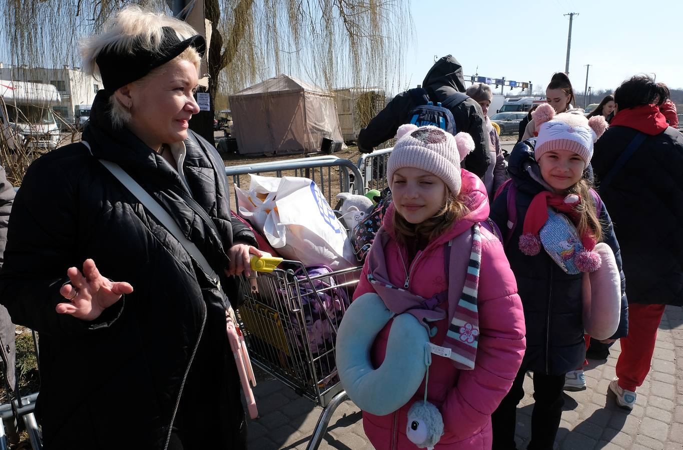 Refugiados ucranianos en la frontera entre Ucrania y Polonia.