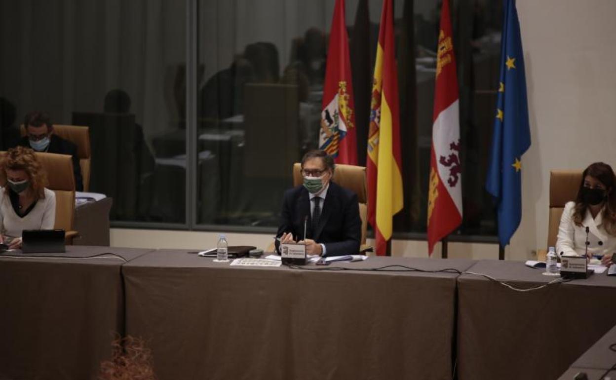 El alcalde en un pleno.