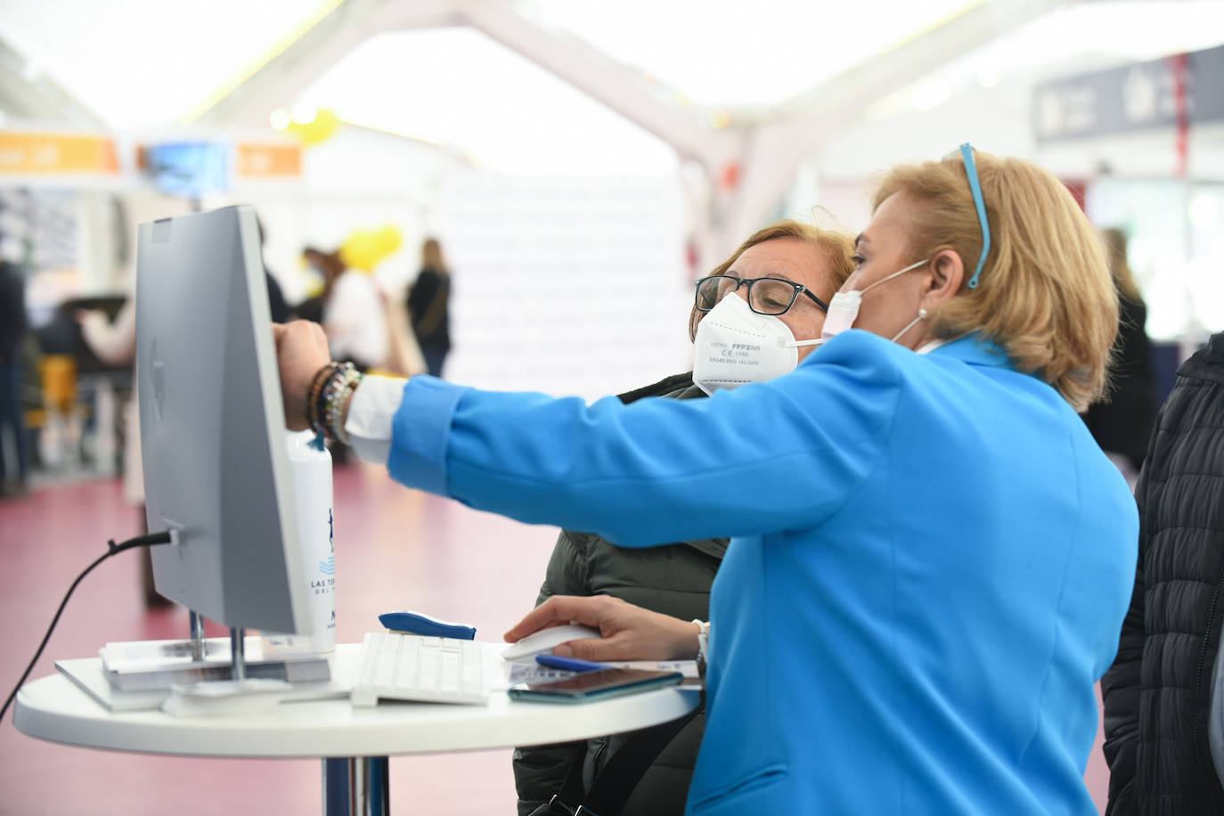 Fotos: Jornada del sábado en la Feria Inmobiliaria de Primavera de Valladolid (FIVA) 2022 (1 de 2)