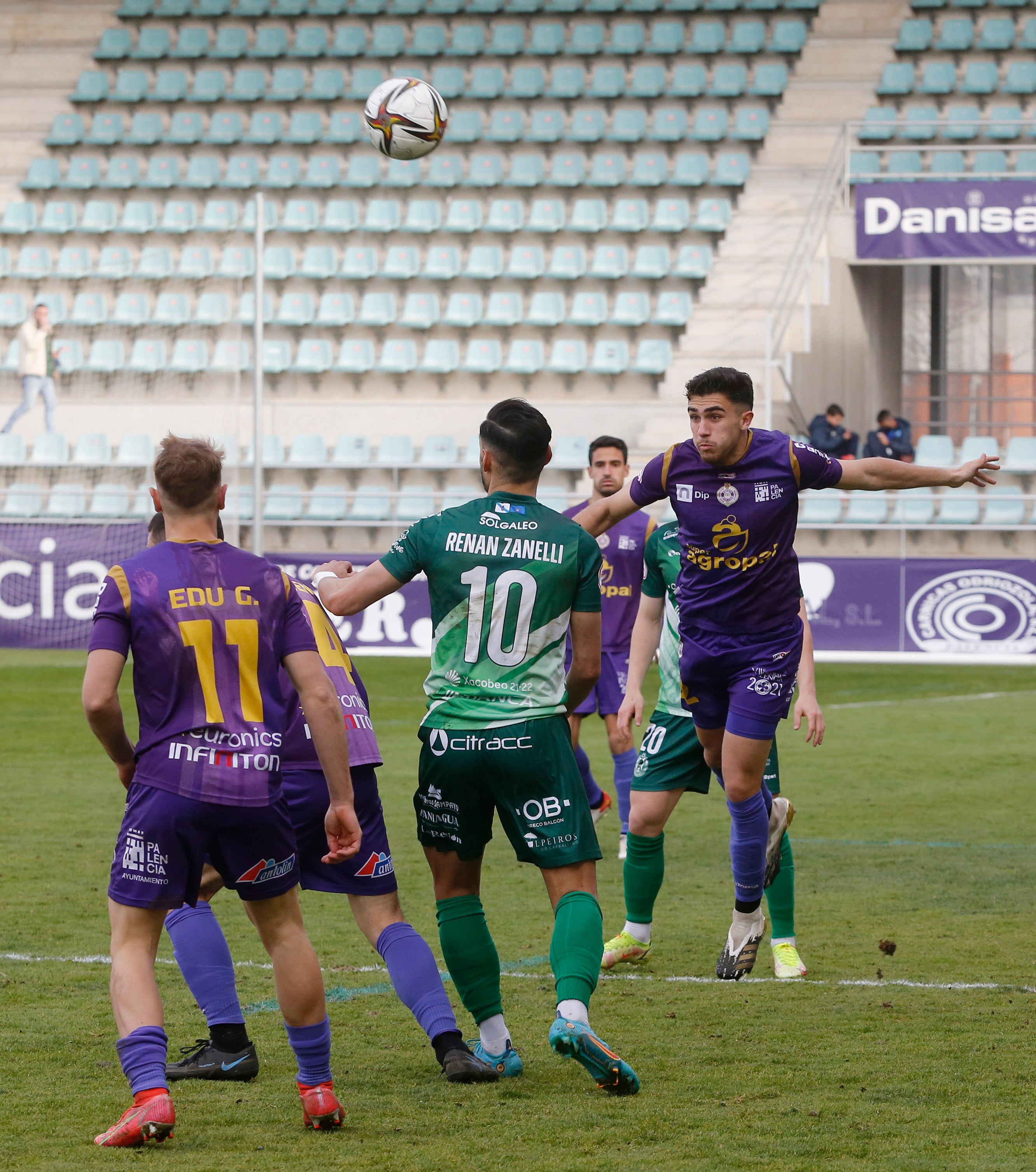 Palencia Cristo Atlético 1 - 1 CD Arenteiro