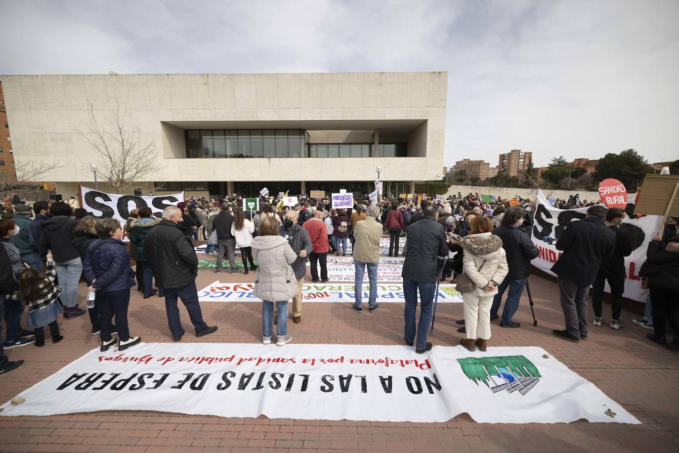 Fotos: Manifestación en Valladolid a favor de la sanidad rural