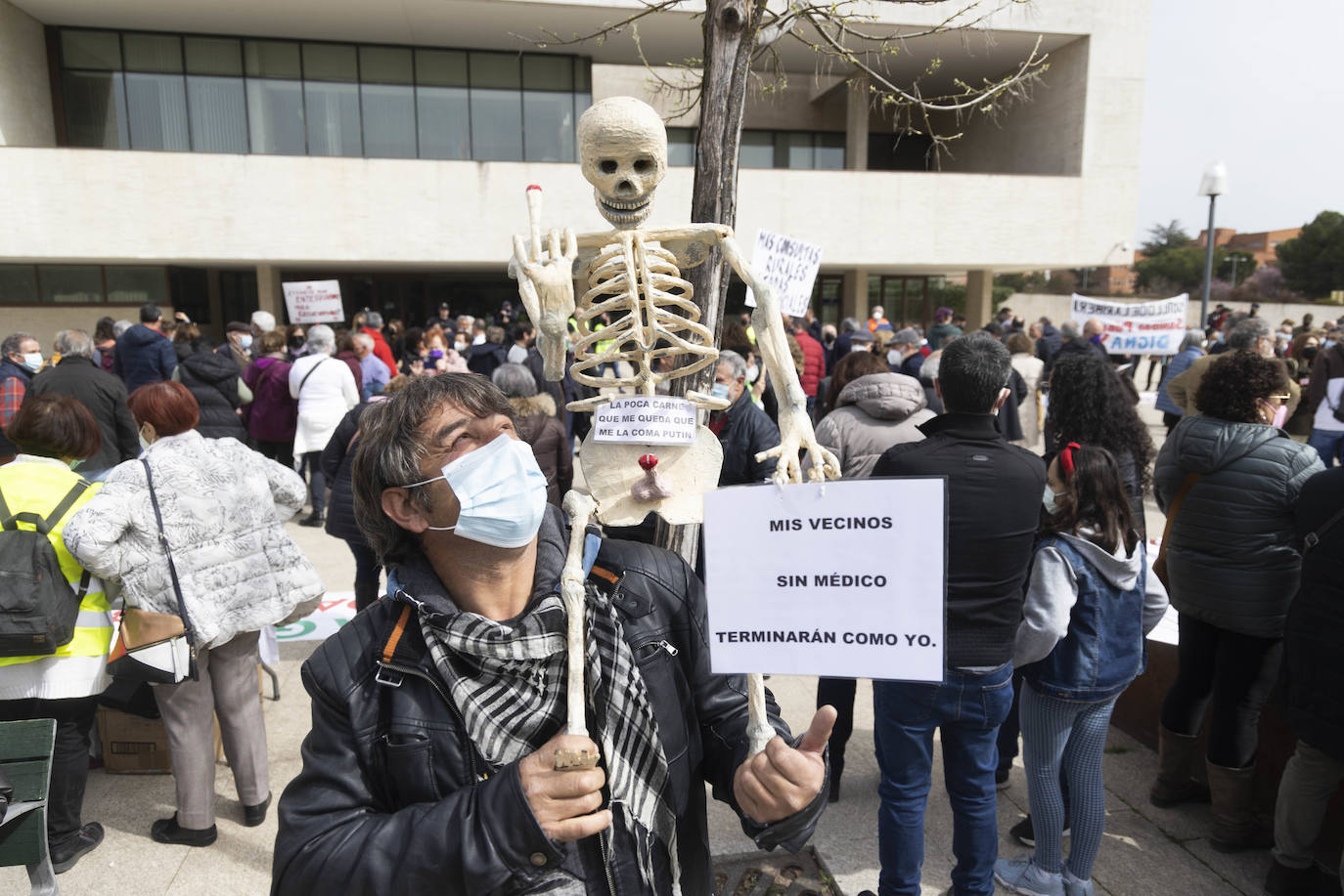 Fotos: Manifestación en Valladolid a favor de la sanidad rural