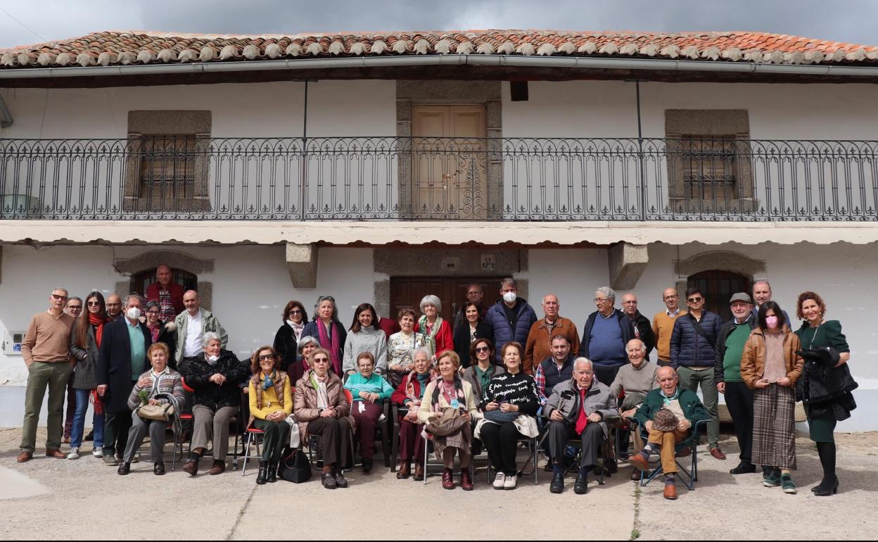 Algunos de los participantes en el encuentro.