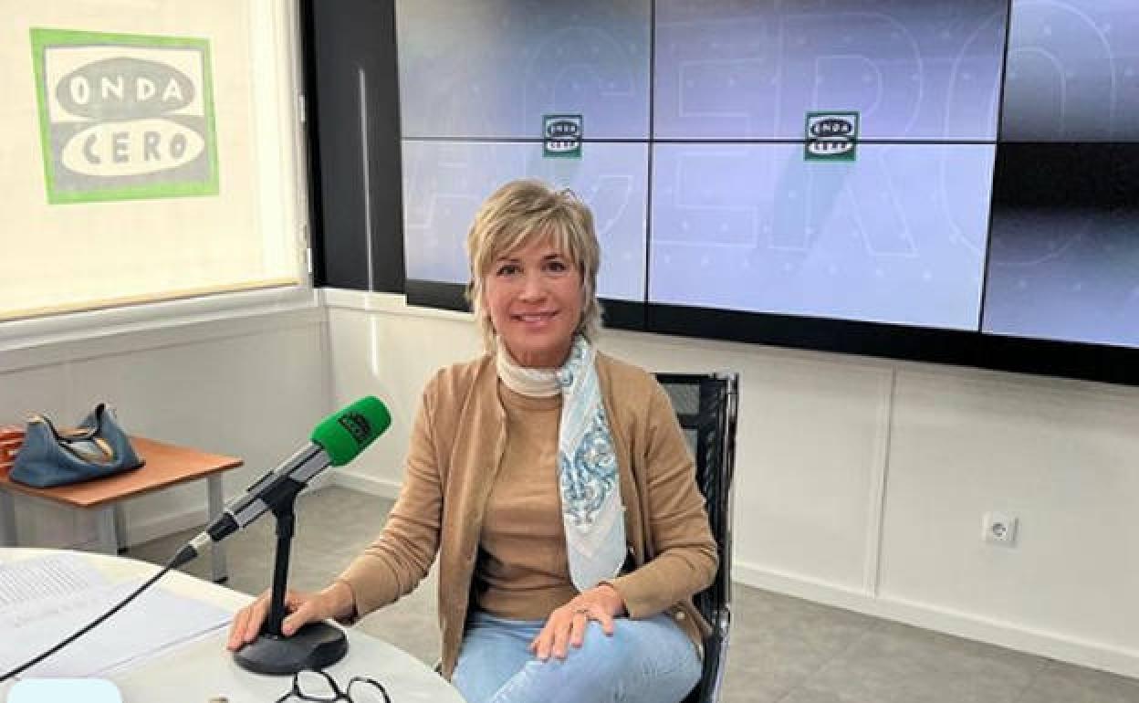 Julia Otero en su estudio de Onda Cero. 