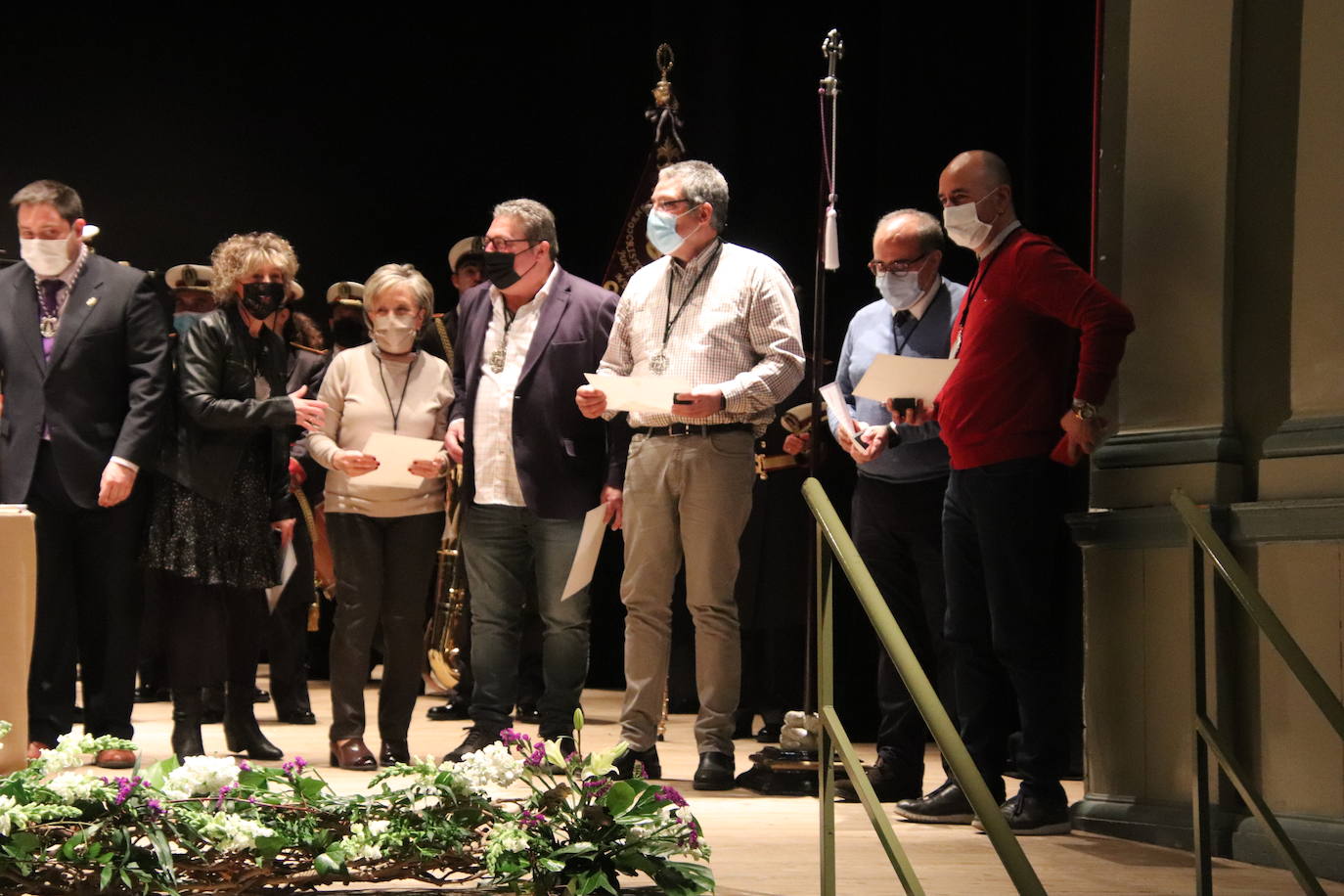 Fotos: Medina de Rioseco homenajea a los cofrades que cumplen más de 50 años en su hermandad