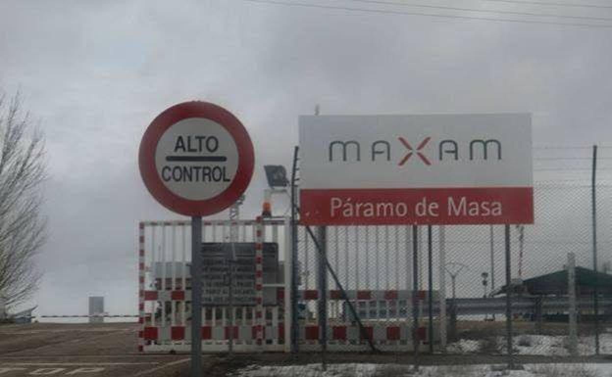 Entrada a la fábrica de Maxam en Burgos