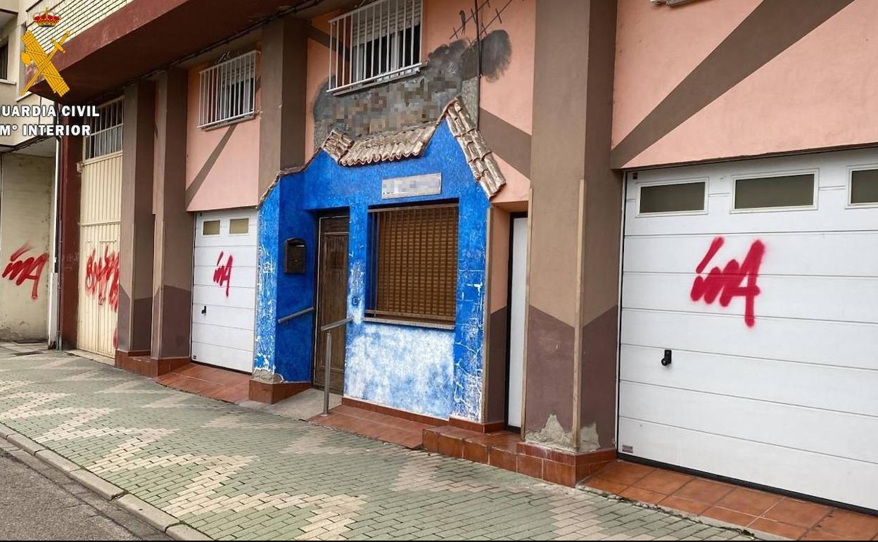 Pintadas en Guardo atribuidas al joven investigado. 