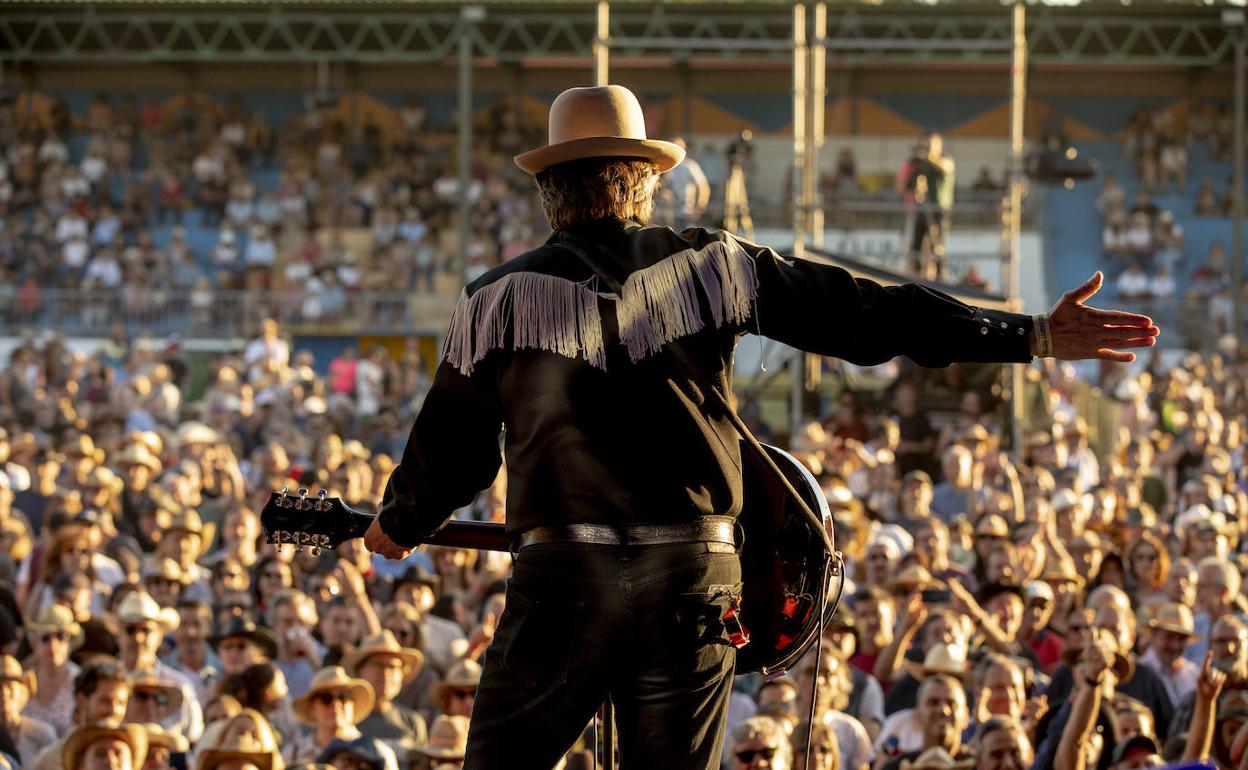 Una actuación anterior del Huercasa Country Festival.