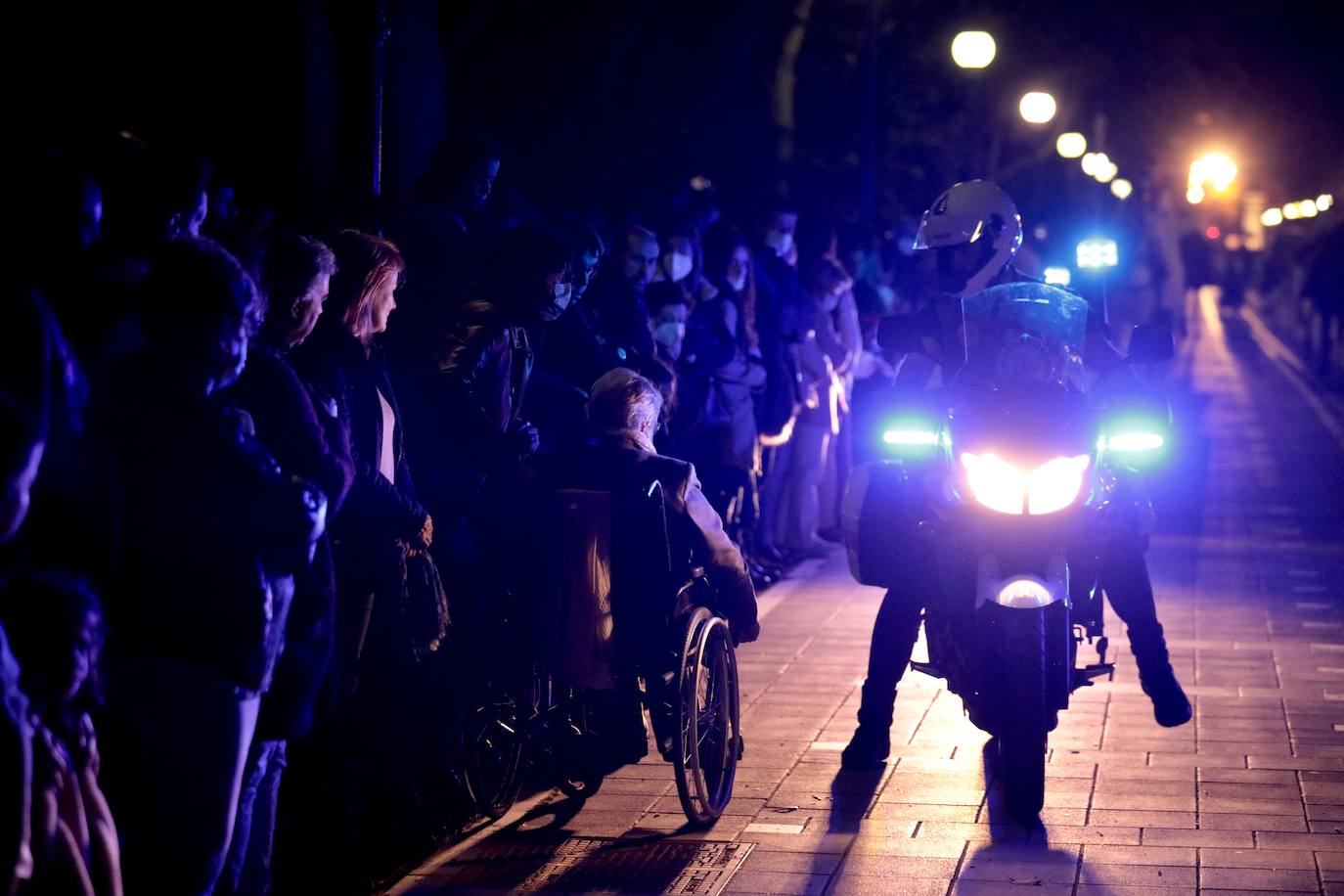 Algunos momentos de la procesión del Cristo de los Trabajos este Domingo de Ramos en Valladolid. 