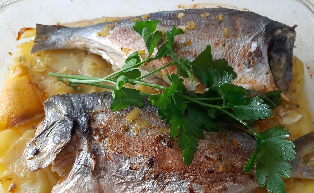 Receta de dorada al azafrán al horno