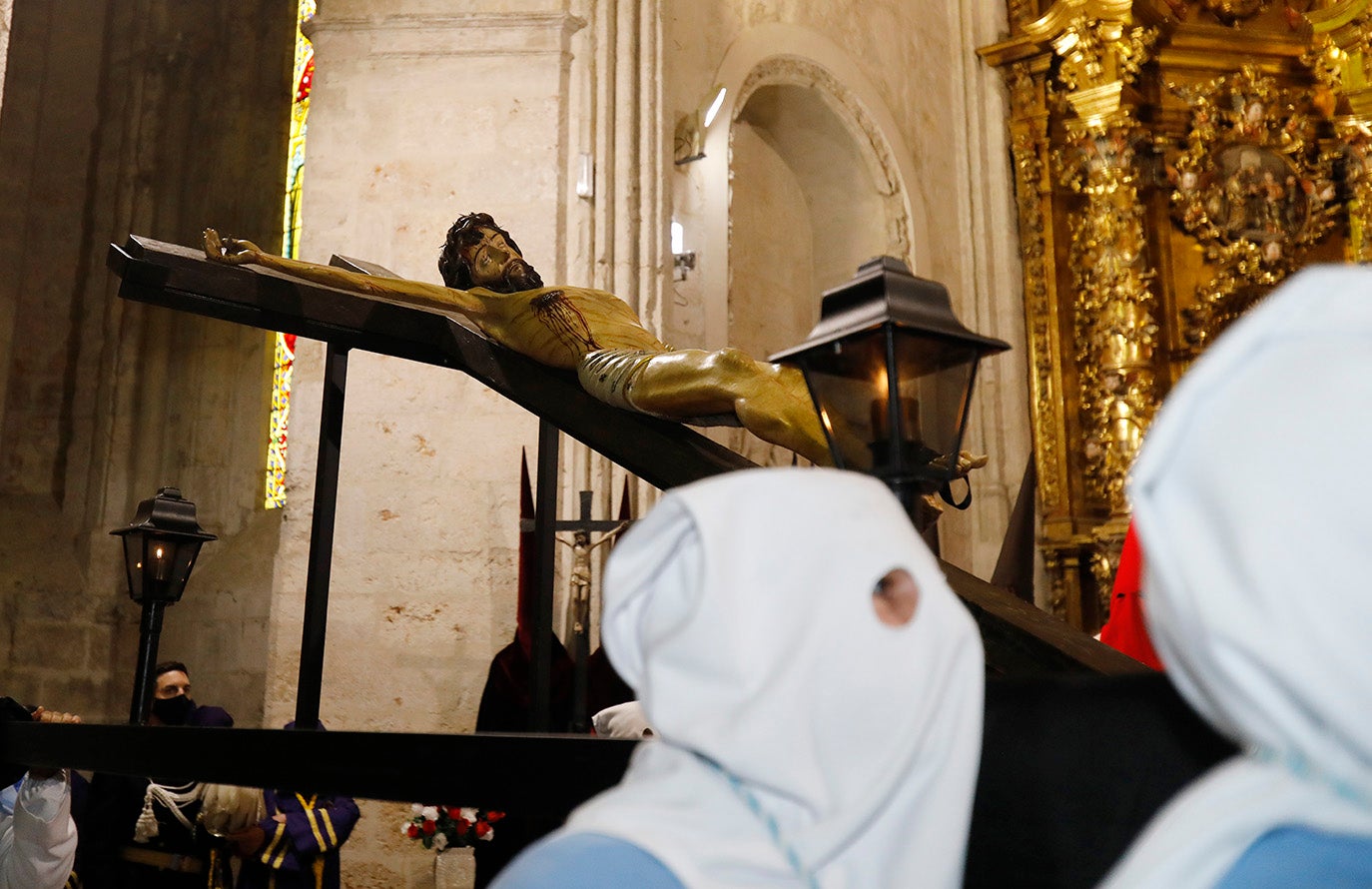 El Crucificado de Palencia se refugia en San Francisco