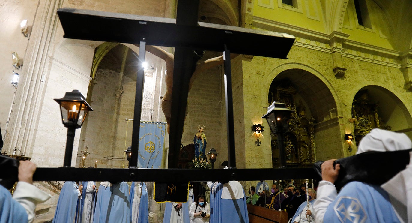 El Crucificado de Palencia se refugia en San Francisco