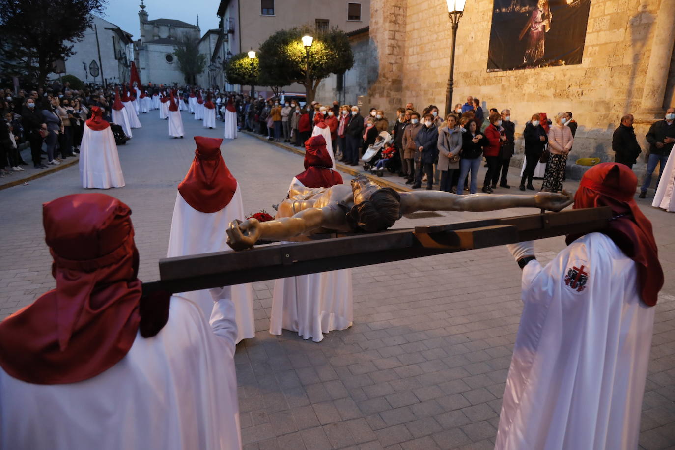 Fotos: Procesión del Cristo de la Buena Muerte en Peñafiel (2/4)