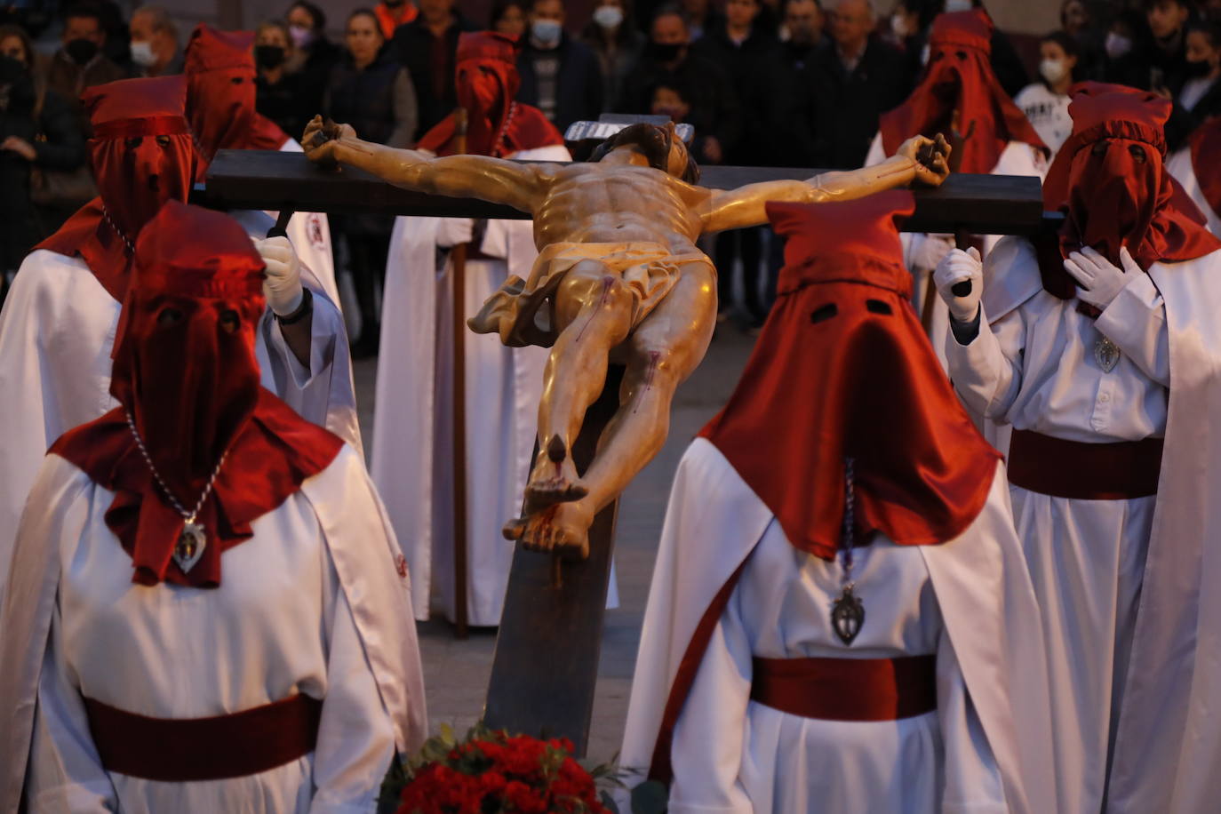 Fotos: Procesión del Cristo de la Buena Muerte en Peñafiel (2/4)