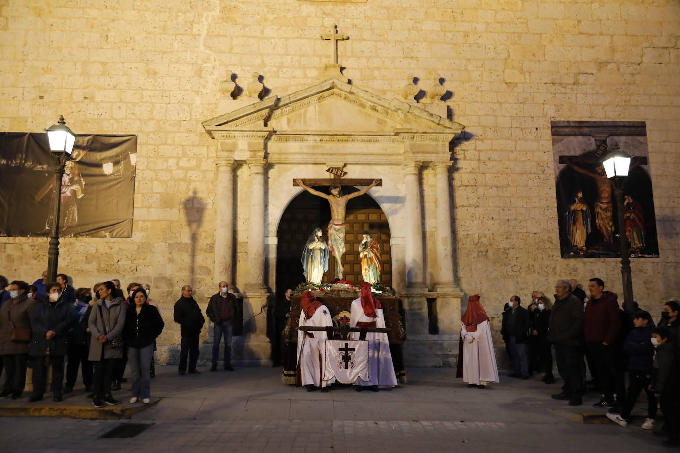 Fotos: Procesión del Cristo de la Buena Muerte en Peñafiel (2/4)