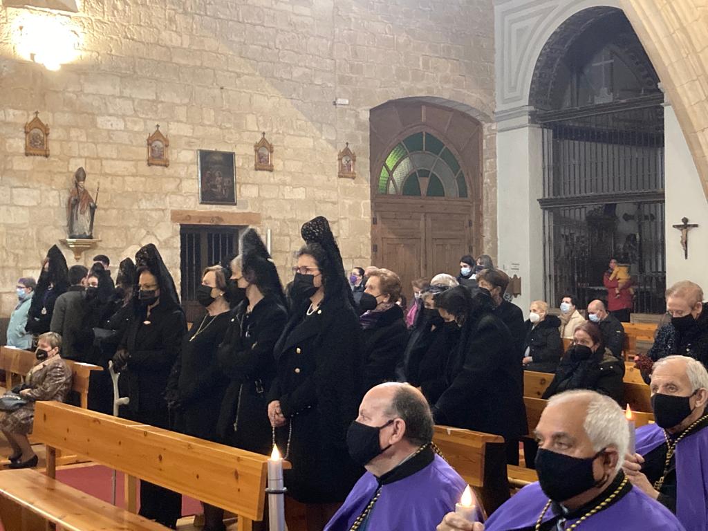 Fotos: Procesión de Lunes Santo en Torrelobatón en el interior de la iglesia (1/4)